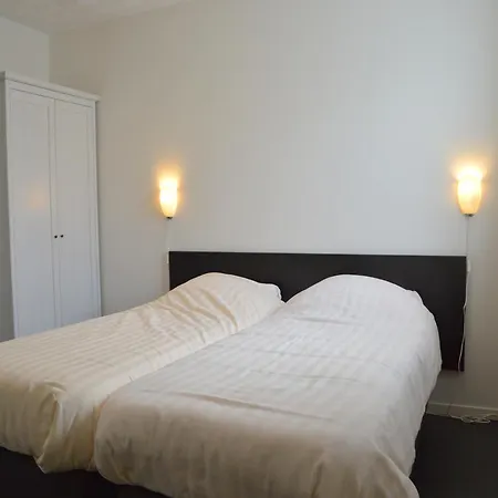 Charming Mansion With Bikes Valkenswaard