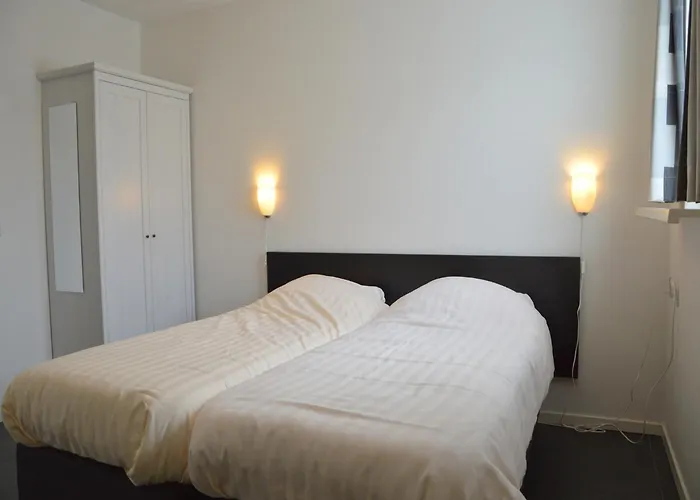 Charming Mansion With Bikes Valkenswaard