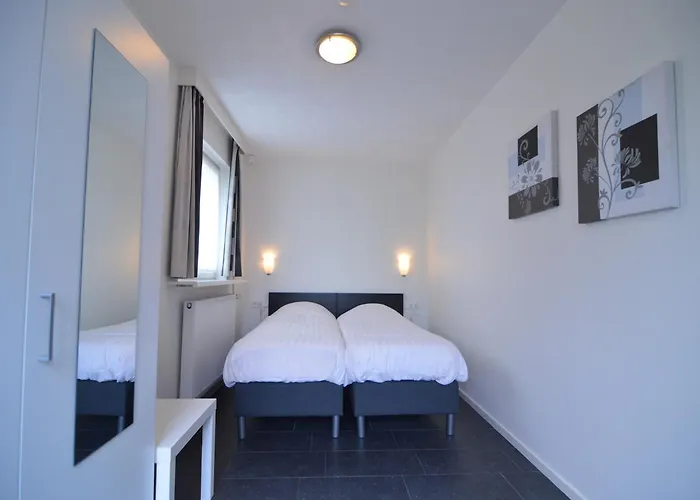 Charming Mansion With Bikes Hébergement de vacances *