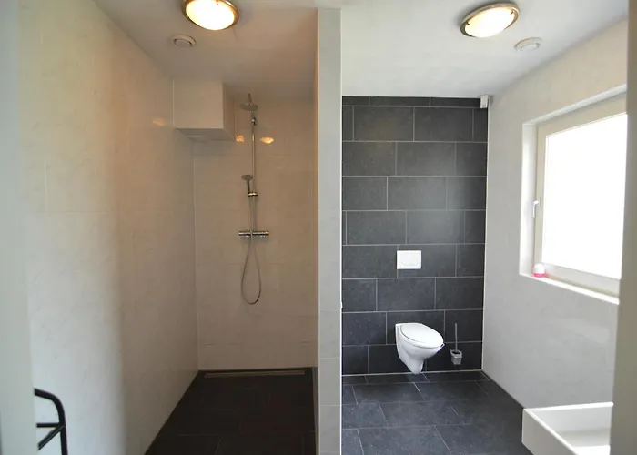 Hébergement de vacances Charming Mansion With Bikes