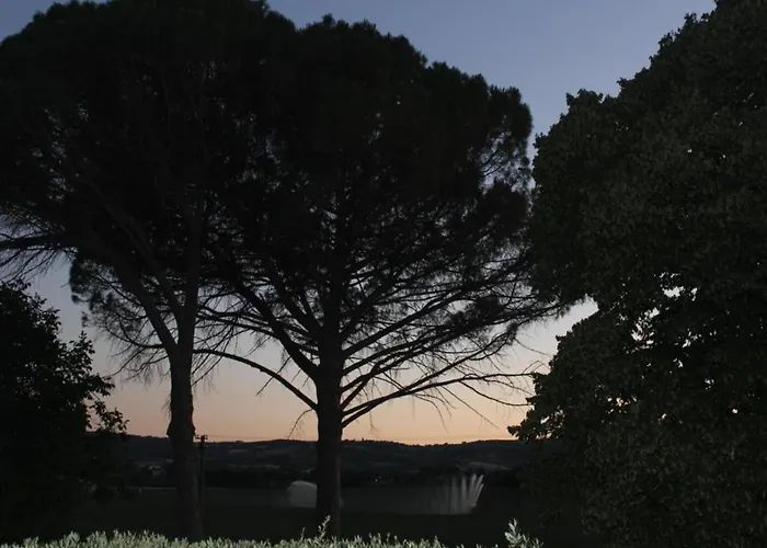 Hébergement de vacances Charming Mansion With Bikes *