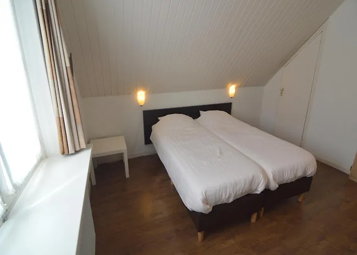 Charming Mansion With Bikes Valkenswaard