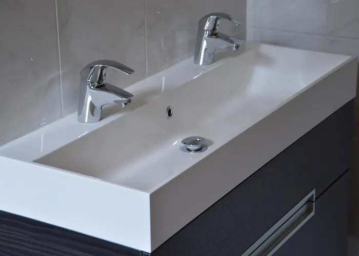 Hébergement de vacances Charming Mansion With Bikes *